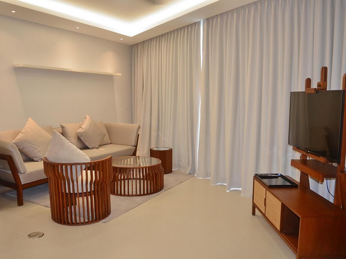Aqua Boracay Hotel Balabag  Bagian luar foto A living room
